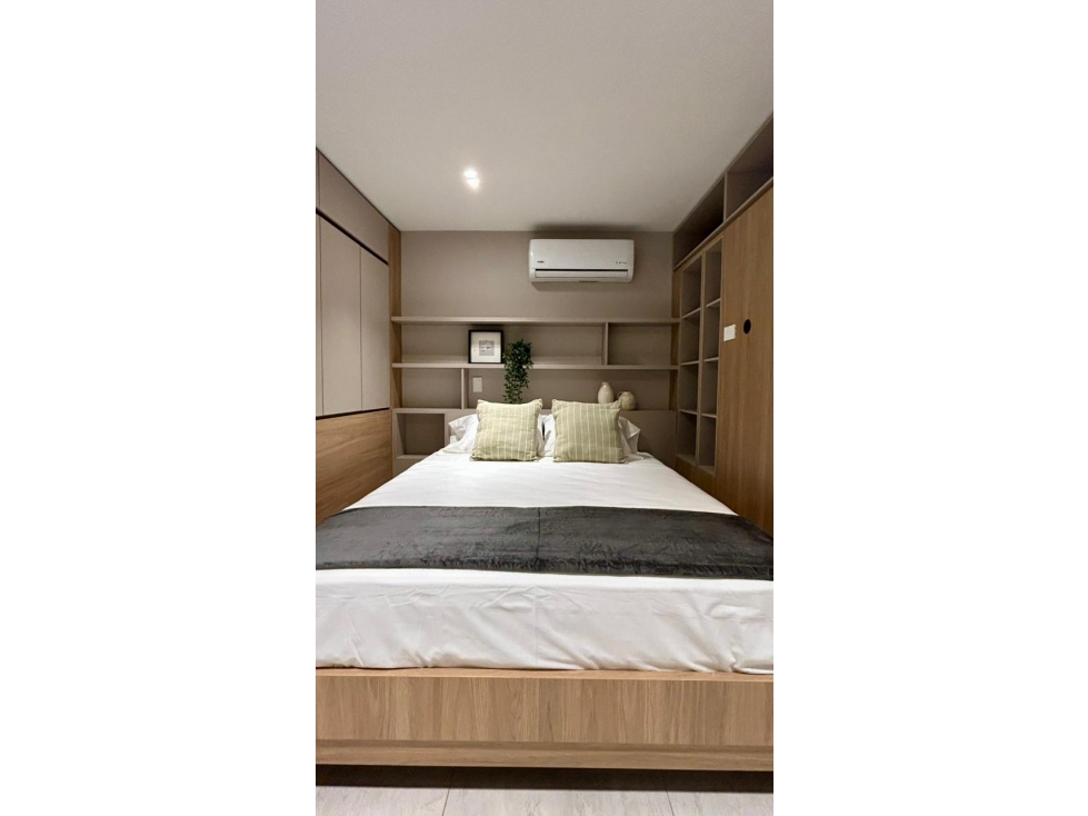APARTAESTUDIOS CON JACUZZI PRIMER PARQUE DE LAURELES — foto 6
