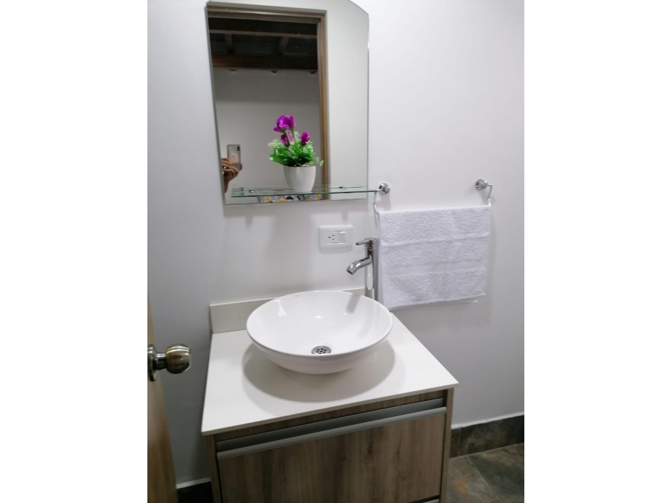 APARTAMENTO DUPLEX AMOBLADO EN ARRIENDO-CERCA DE LA 70 — foto 4