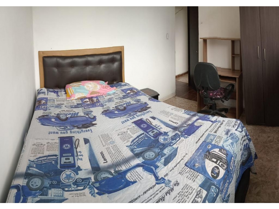 APARTAMENTO AMOBLADO EN ARRIENDO CERCA DE LA 70 Y DEL ESTADIO — foto 2