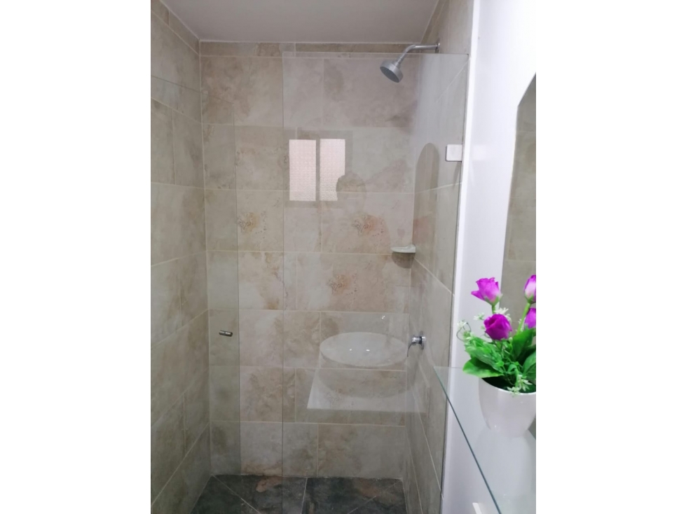 APARTAMENTO DUPLEX AMOBLADO EN ARRIENDO-CERCA DE LA 70 — foto 5