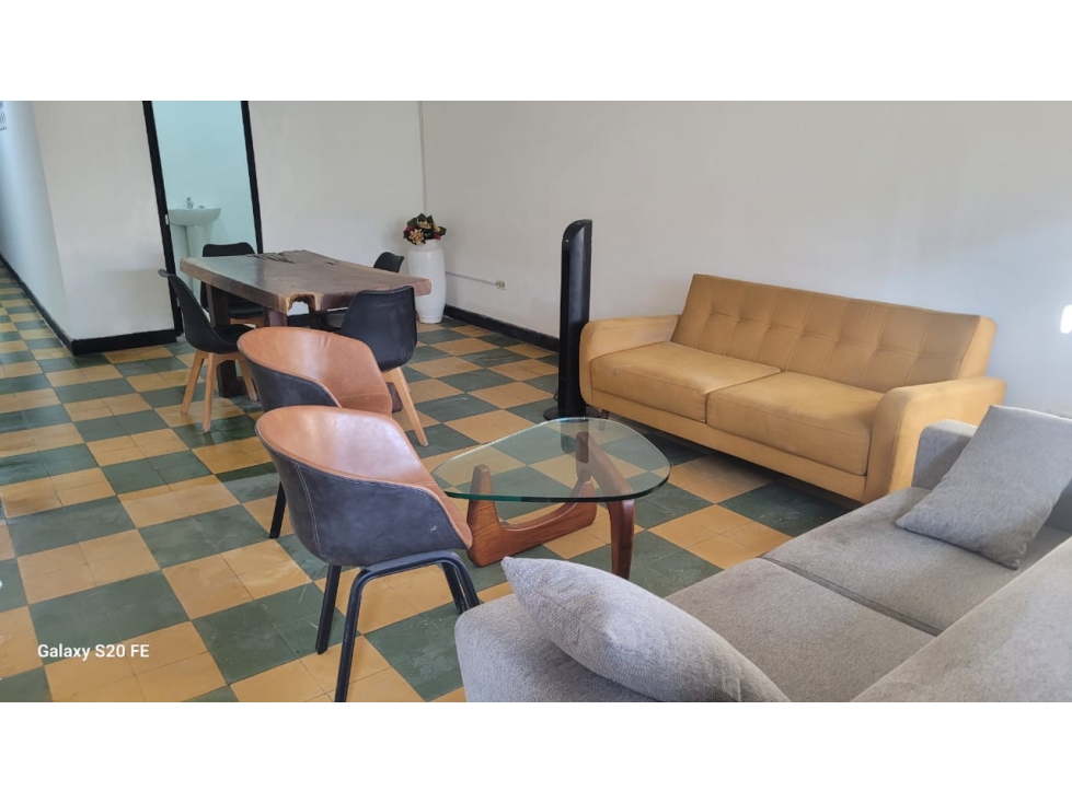 ENORME APARTAMENTO AMOBLADO LAURELES ESTADIO 5 ALCOBAS — foto 2