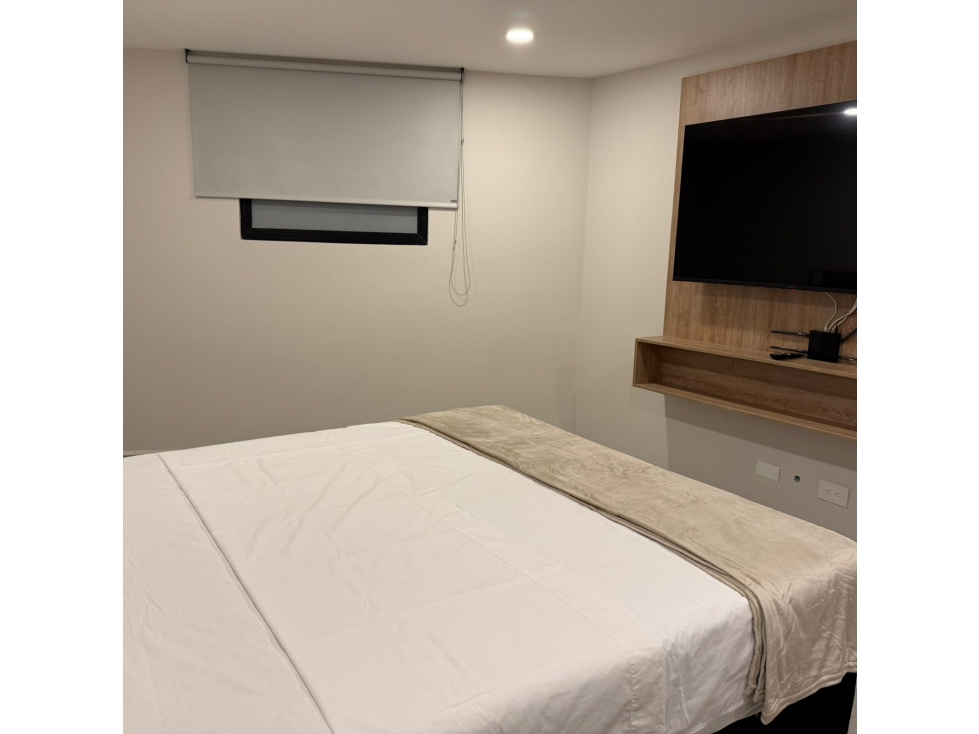 APARTAMENTO DUPLEX AMOBLADO CON TERRAZA EN ARRIENDO LAURELES ESTADIO — foto 3