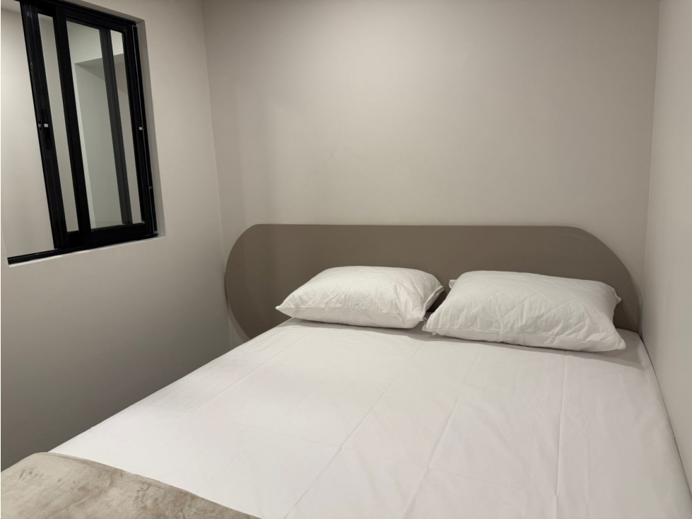 APARTAMENTO AMOBLADO DOS ALCOBAS DOS BAÑOS Y BALCÓN LAURELES ESTADIO — foto 4