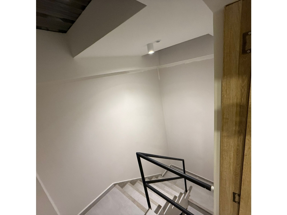 APARTAMENTO DUPLEX AMOBLADO CON TERRAZA EN ARRIENDO LAURELES ESTADIO — foto 5