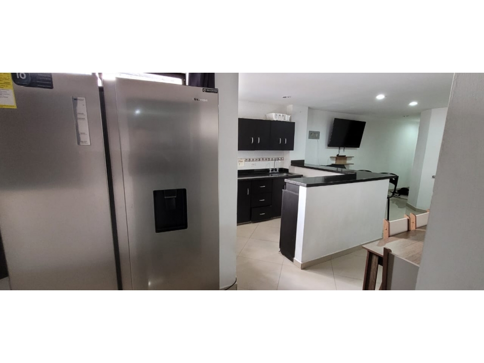 ARRIENDO APARTAMENTO AMOBLADO CON TERRAZA EN LAURELES ESTADIO — foto 3