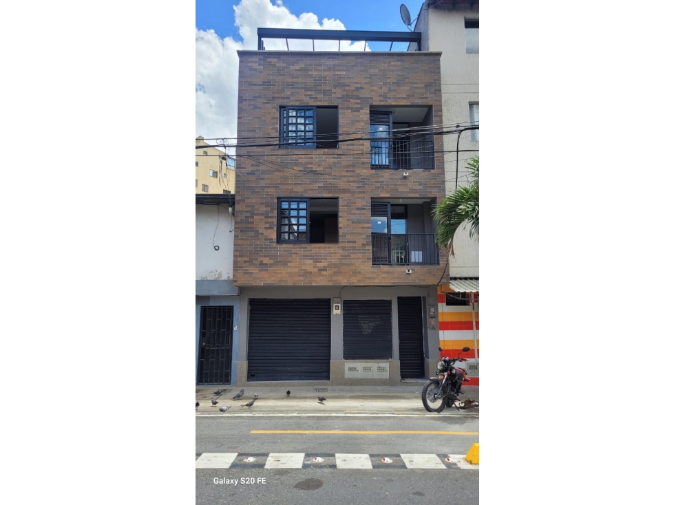 APARTAMENTO AMOBLADO DOS ALCOBAS DOS BAÑOS Y BALCÓN LAURELES ESTADIO — foto 2