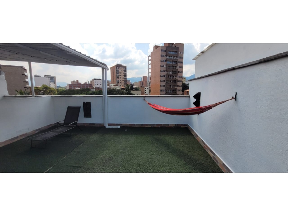 ARRIENDO APARTAMENTO AMOBLADO CON TERRAZA EN LAURELES ESTADIO