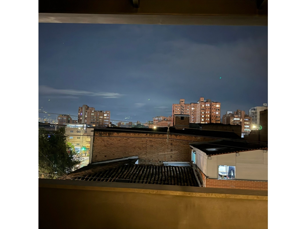 APARTAMENTO DUPLEX AMOBLADO CON TERRAZA EN ARRIENDO LAURELES ESTADIO — foto 2