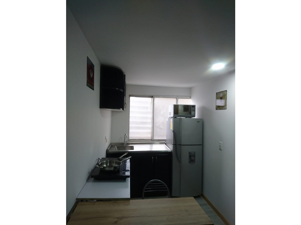 APARTAESTUDIO AMOBLADO EN ARRIENDO-CERCA DE LA 70 — foto 4