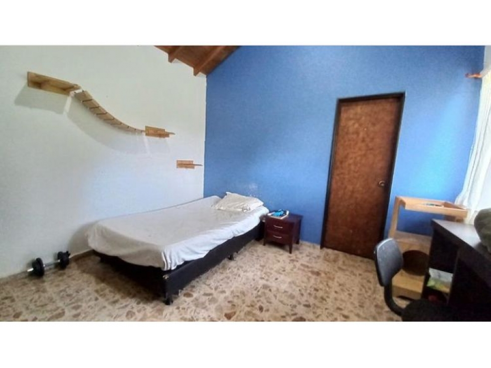 CASA CON LOTE COMERCIAL DE 5000M EN VENTA ALTO DE LAS PALMAS POBLADO — foto 4