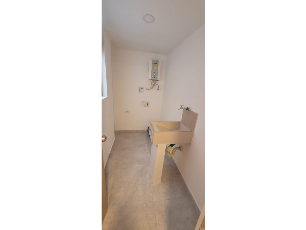 APARTAESTUDIO EN ARRIENDO EN VILLA HERMOSA — foto 4
