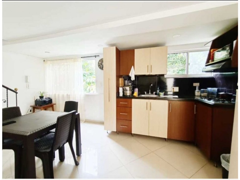 APARTAMENTO DUPLEX PARA LA VENTA EN LA AMERICA — foto 4