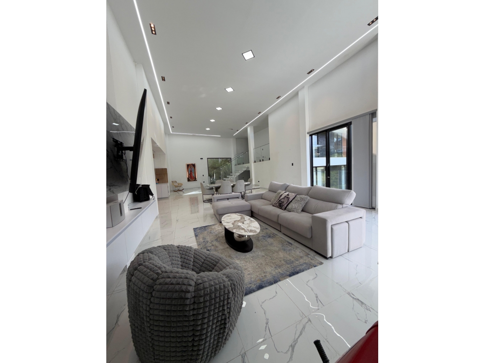 VENTA DE CASA FINCA EN EL ORIENTE ANTIOQUEÑO SECTOR LA PORQUERA