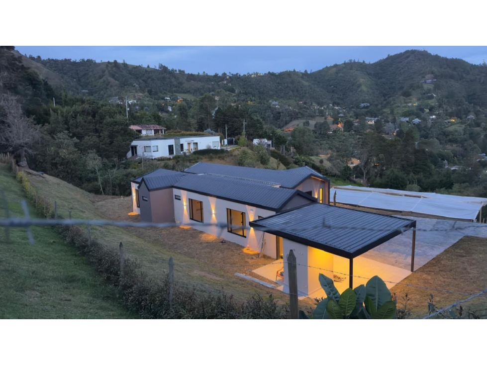 FINCA EN VENTA EN GUARNE VEREDA LA CLARA - 2