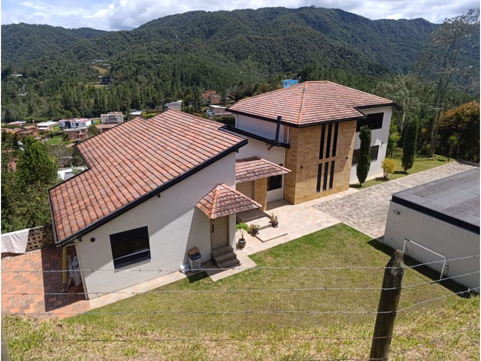 CASA EN VENTA EN ALTOS DEL ESCOBERO ENVIGADO — foto 4