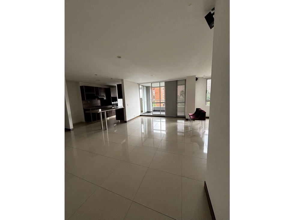 APARTAMENTO EN VENTA EN EL POBLADO SECTOR LOS BALSOS — foto 4