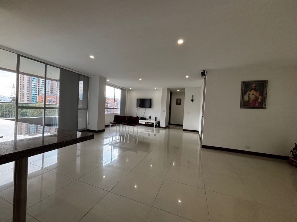 APARTAMENTO EN VENTA EN EL POBLADO SECTOR LOS BALSOS — foto 2