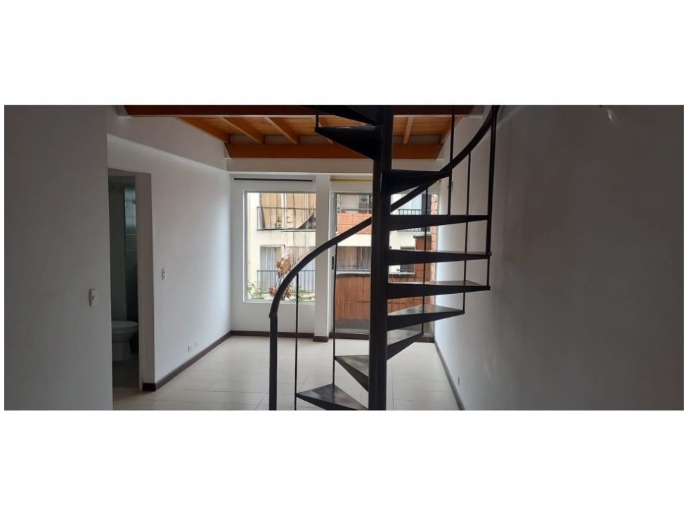 APARTAESTUDIO DUPLEX EN VENTA EN LA CASTELLANA — foto 2