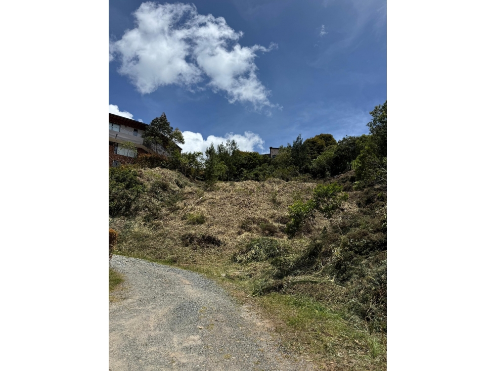 VENTA DE LOTE EN LOMA DEL ESCOBERO — foto 2