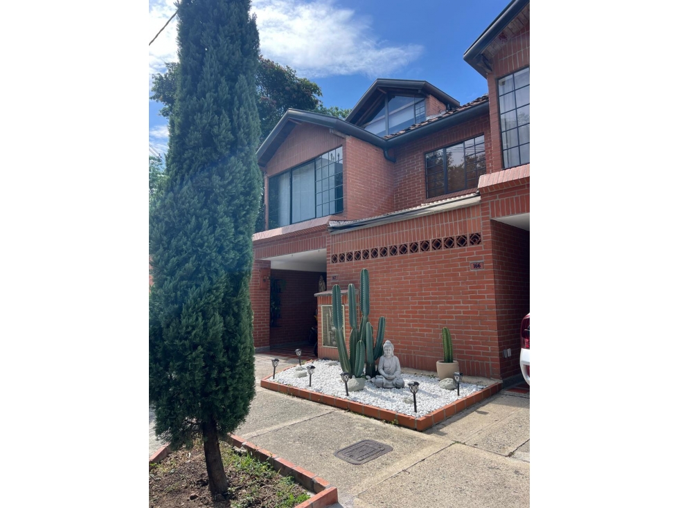 CASA EN VENTA EN ENVIGADO BARRIO PRIMAVERA — foto 2