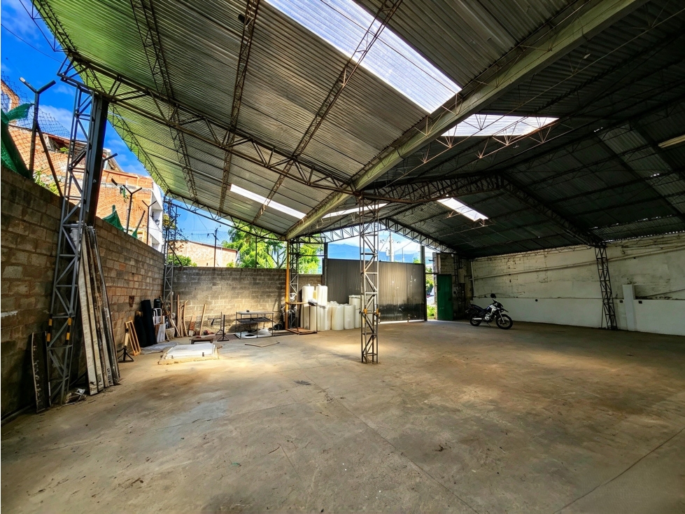 BODEGA EN VENTA EN CALDAS - 2
