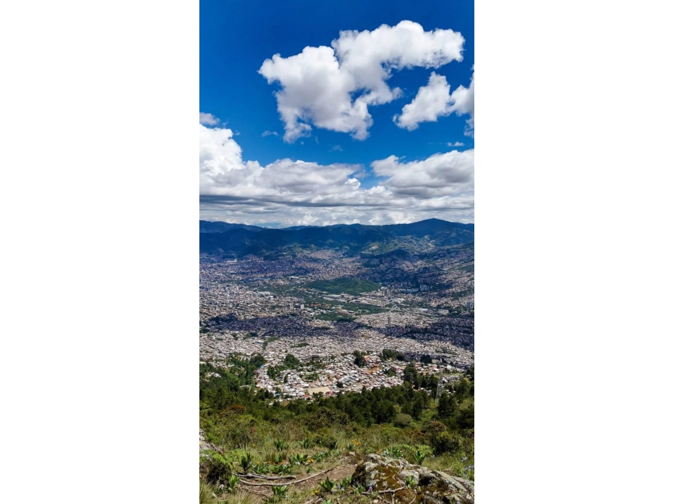 LOTE EN VENTA EN SANTA ELENA CERCA AL PARQUE ARVI — foto 2
