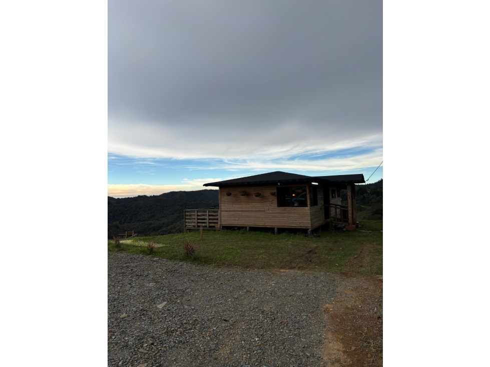 CHALET EN VENTA EN SANTA ELENA VEREDA LA FELIPA — foto 3
