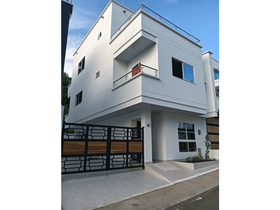 CASA EN VENTA EN SOPETRAN