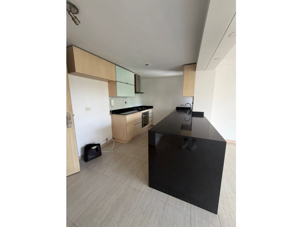 APARTAMENTO EN VENTA EN LOMA DE LOS BERNAL — foto 4