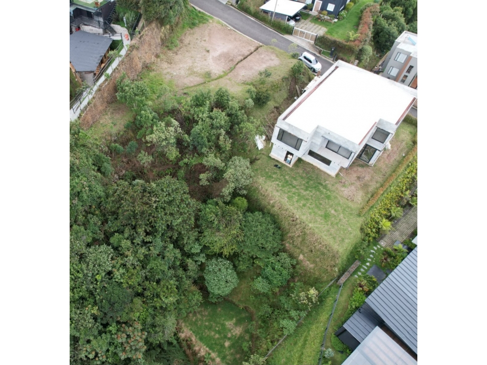 CASA EN VENTA EN LOMA DEL ESCOBERO CON EL 70% DE AVANCE DE CONTRUCCION — foto 3