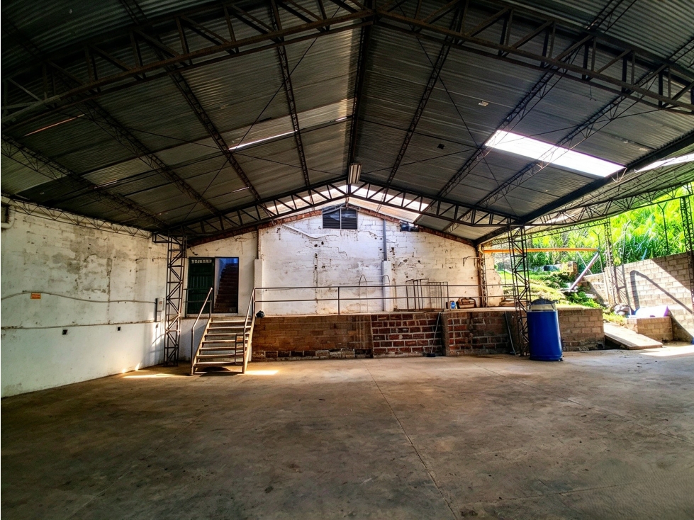 BODEGA EN VENTA EN CALDAS - 3