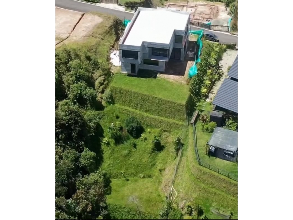 CASA EN VENTA EN LOMA DEL ESCOBERO CON EL 70% DE AVANCE DE CONTRUCCION — foto 4