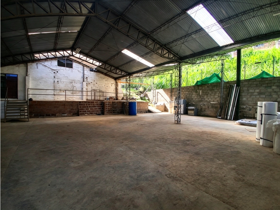 BODEGA EN VENTA EN CALDAS - 4