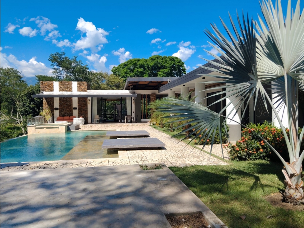VENTA DE FINCA EN SANTAFE DE ANTIOQUIA