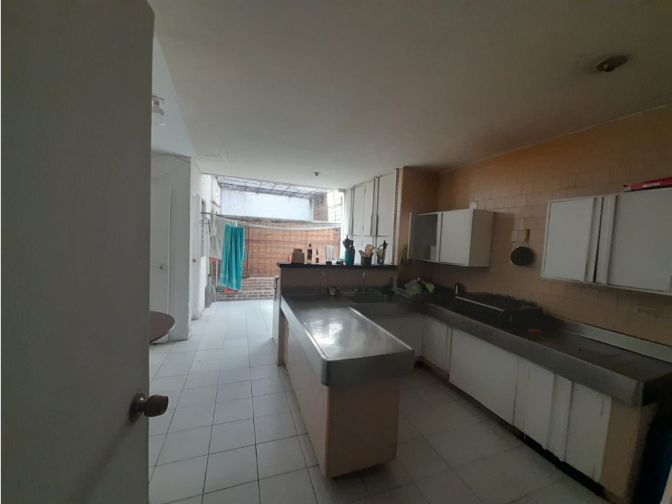 SE VENDE APARTAMENTO EN LAURELES LA 70
