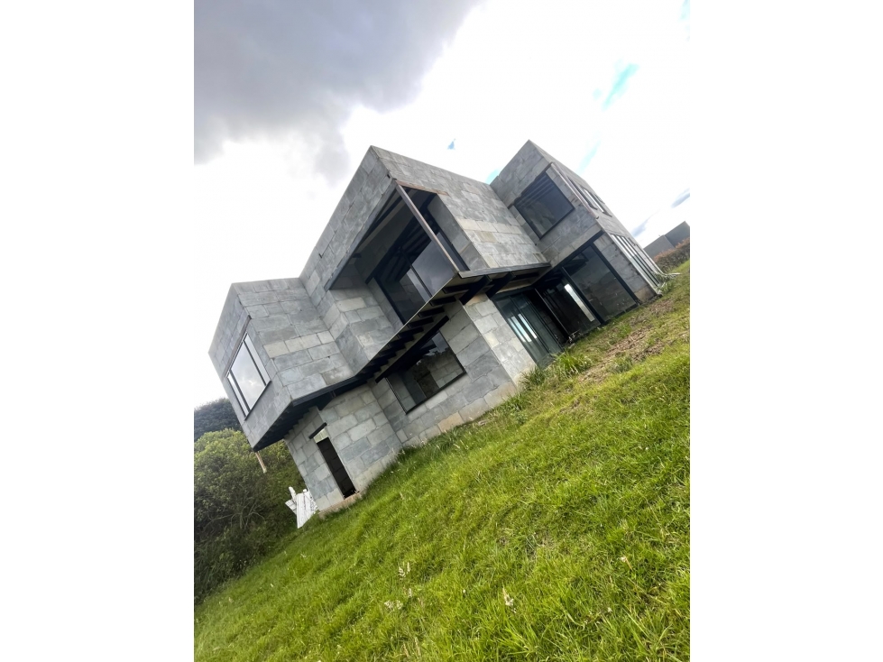 CASA EN VENTA EN LOMA DEL ESCOBERO CON EL 70% DE AVANCE DE CONTRUCCION — foto 6