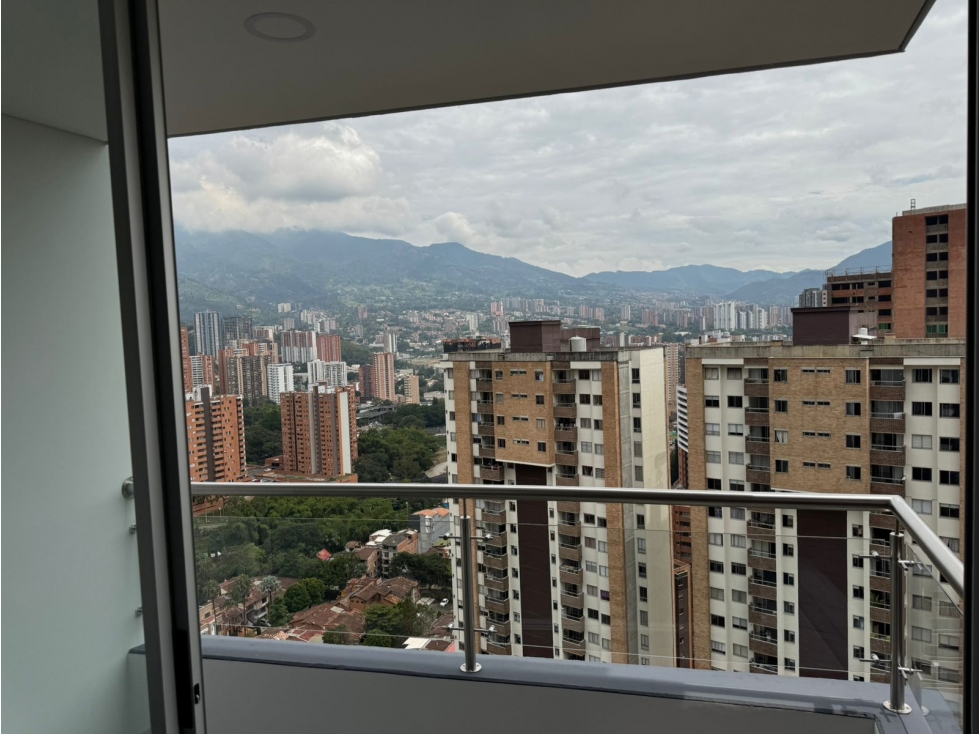 APARTAMENTO EN VENTA EN SABANETA SECTOR LA DOCTORA — foto 3