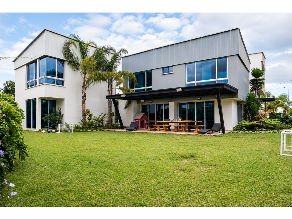 Casa campestre en venta en San Antonio de Pereira - 1
