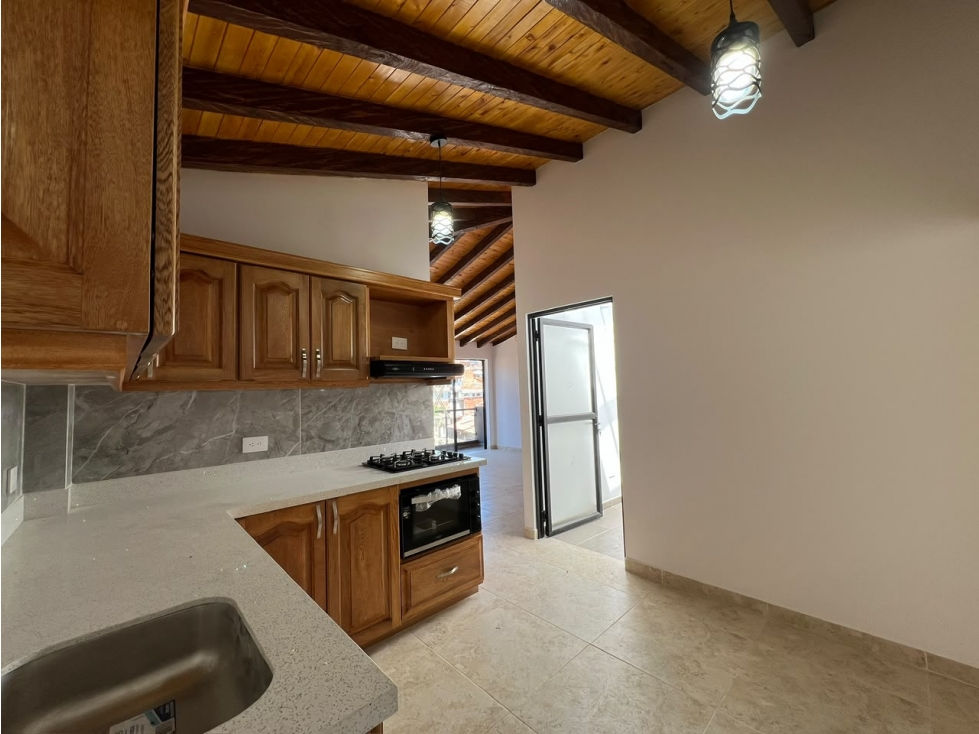Casa esquinera en venta en El Carmen de Viboral — foto 3