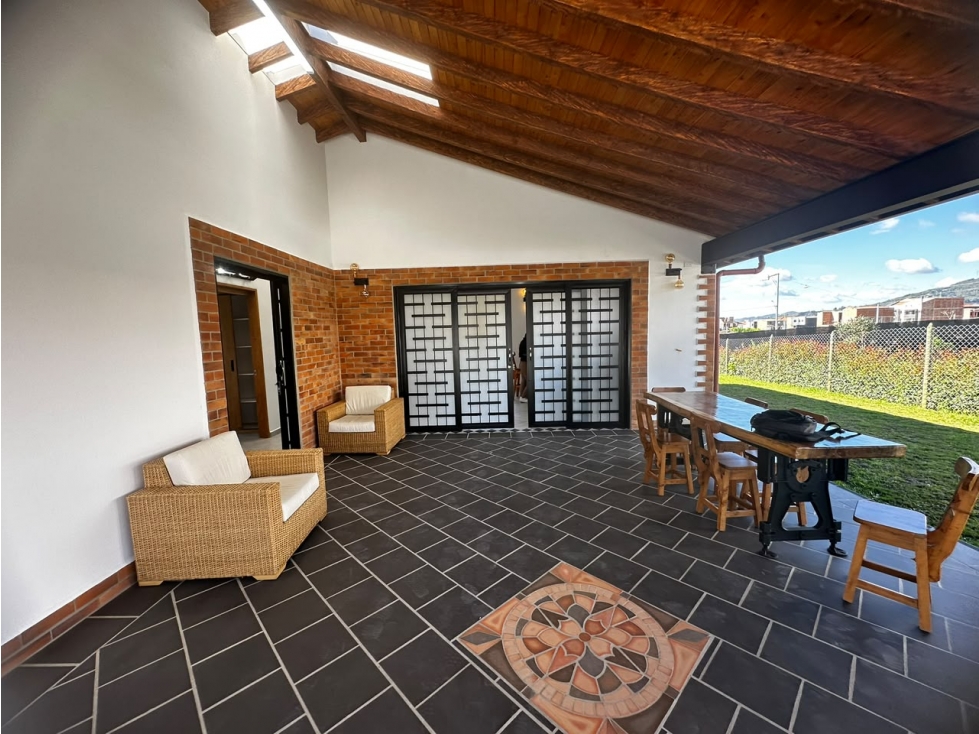 Casa campestre en venta en Campo Alegre 630 m² de lote — foto 2