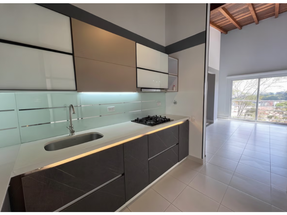 Apartamento en San antonio de Pereira con 72m2 y techo doble altura — foto 4