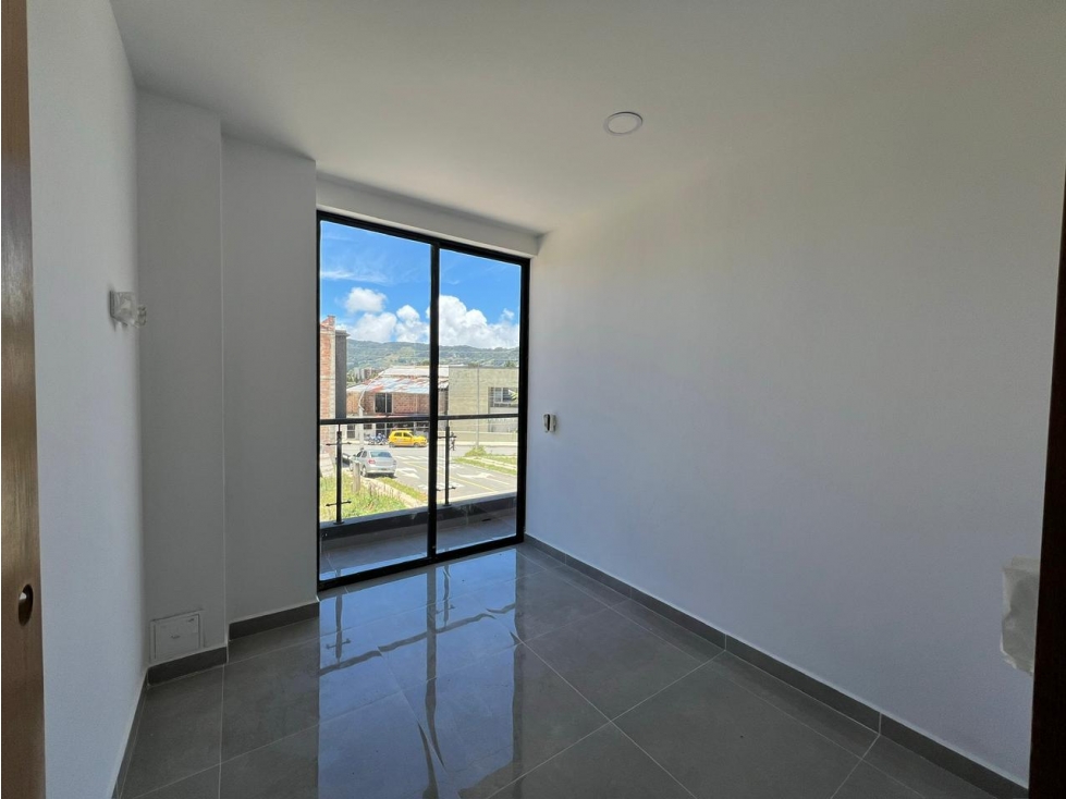 Casa esquinera en venta en El Carmen de Viboral — foto 4
