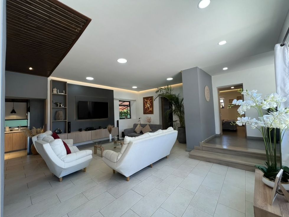 Finca en venta con casa y 3 lotes El Carmen de Viboral sector Canadá — foto 3