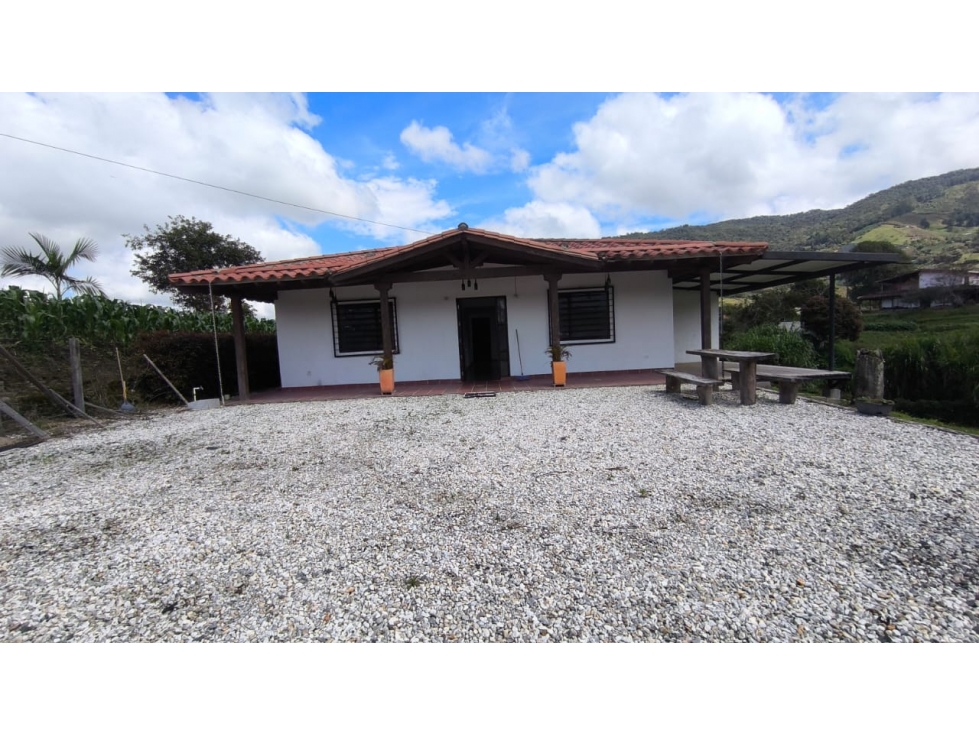 Arriendo finca en el Carmen