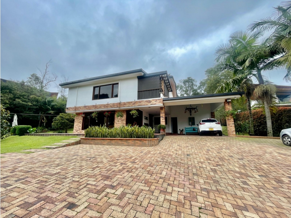 Casa campestre en venta en Llanogrande