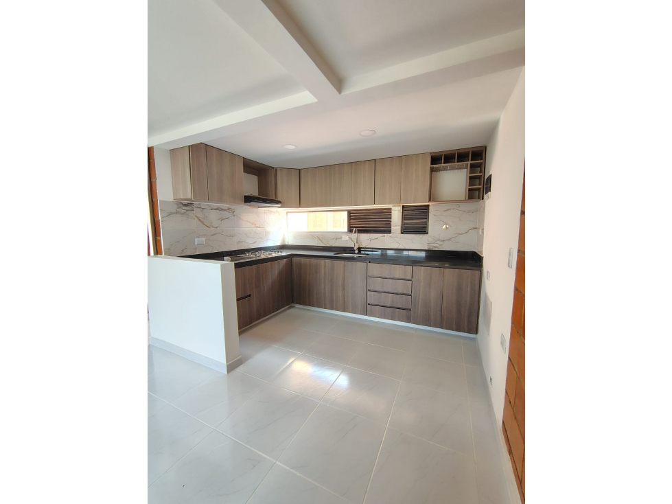 Arriendo Casa en El Carmen de Viboral. Antioquia - 3
