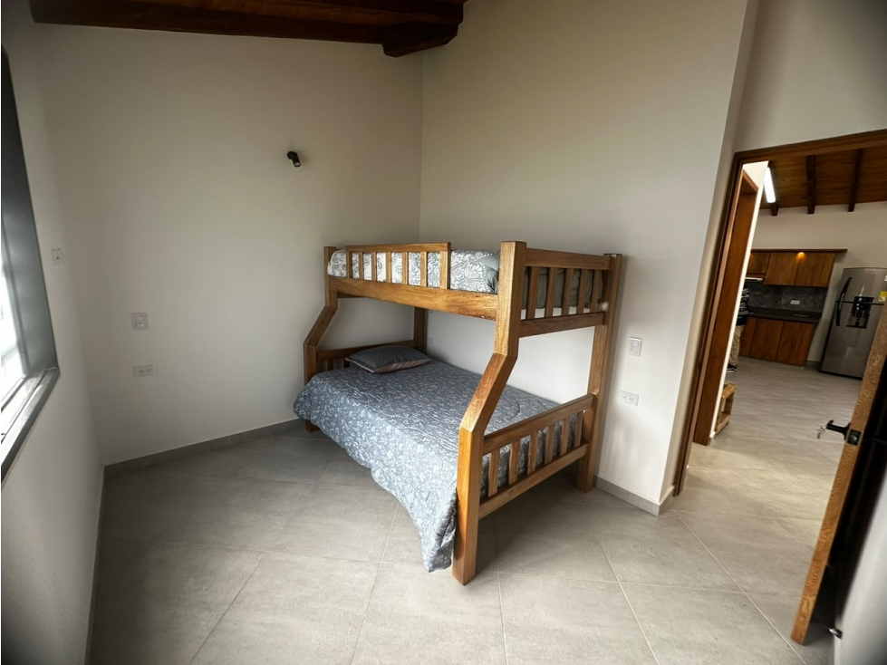 Casa campestre en venta en Campo Alegre 630 m² de lote — foto 6