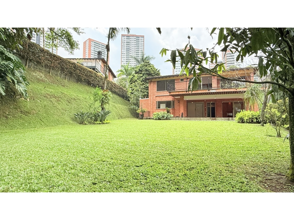 Casa en Venta, Medellin, en el Poblado Sector la Calera — foto 2