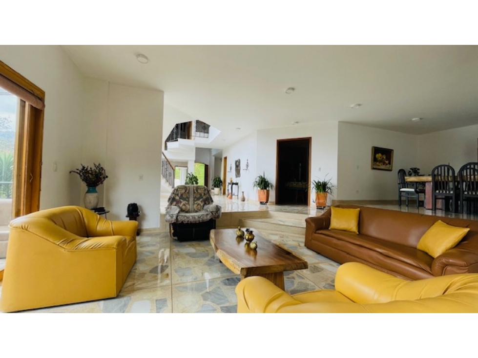 Casa Campestre en Venta, Envigado , Altos del Escobero — foto 2