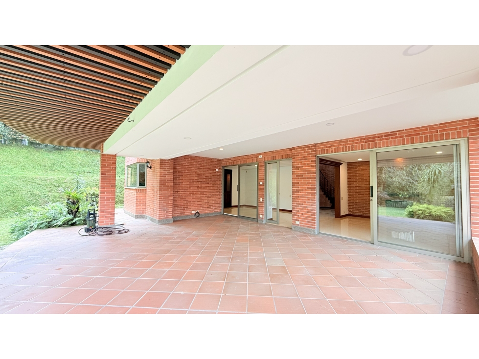 Casa en Venta, Medellin, en el Poblado Sector la Calera — foto 4